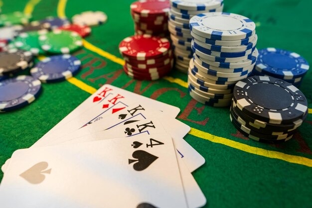 son togel app live-dealer blackjack table with real dealer and player controls visible on mobile screen